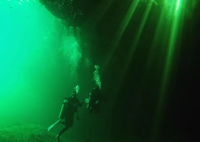 Yaxchen & Cenote Lodge *