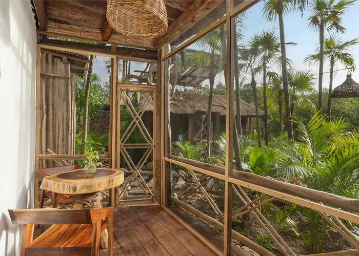 Yaxchen & Cenote Lodge