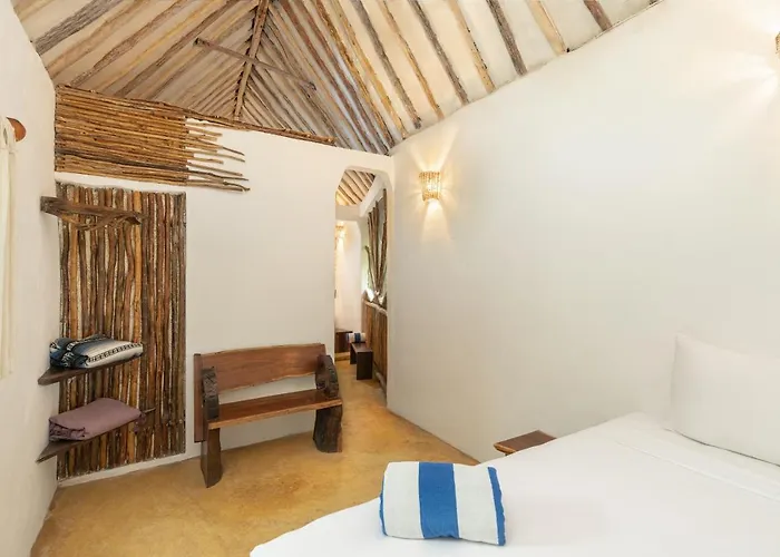 Yaxchen & Cenote Lodge *