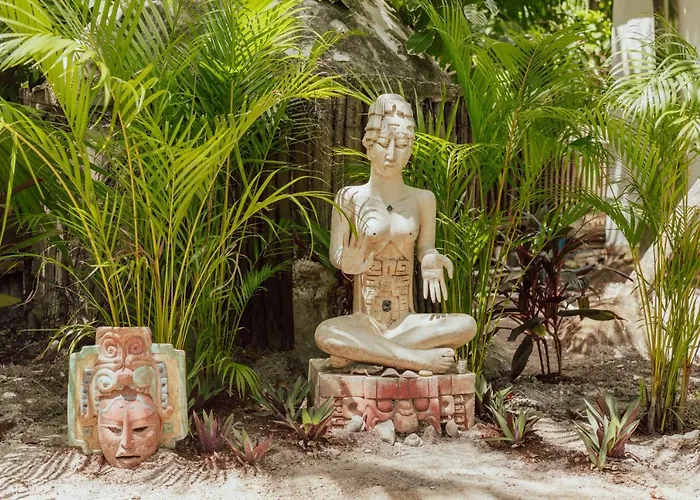 Yaxchen & Cenote Lodge