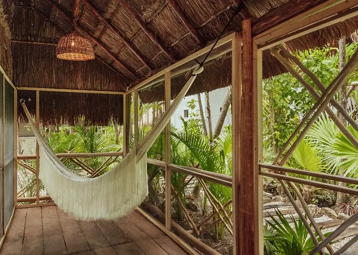 Yaxchen & Cenote * Tulum