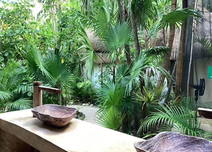 Yaxchen & Cenote Lodge